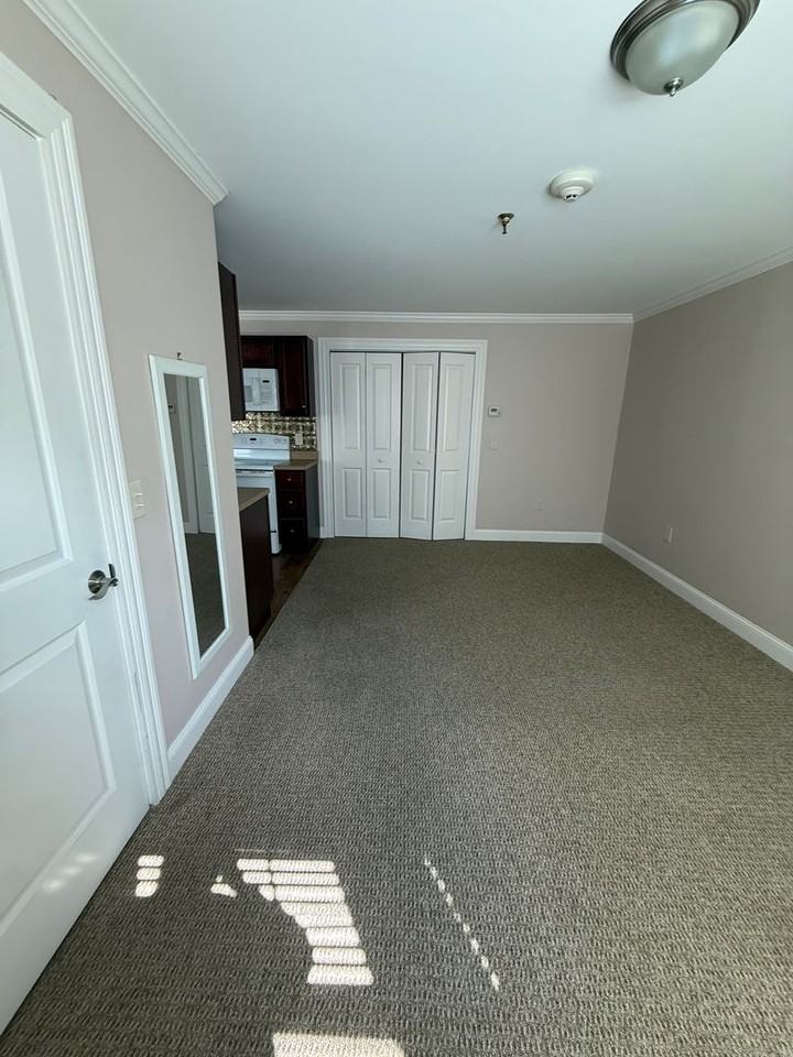 83 Curtis Ave #4 - Photo 7 of 23