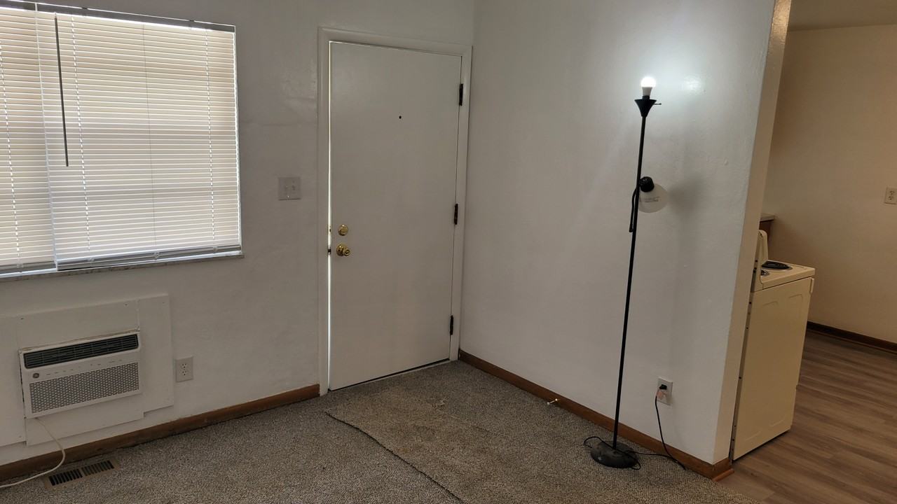 342 Maryland Ave #C - Photo 2 of 14
