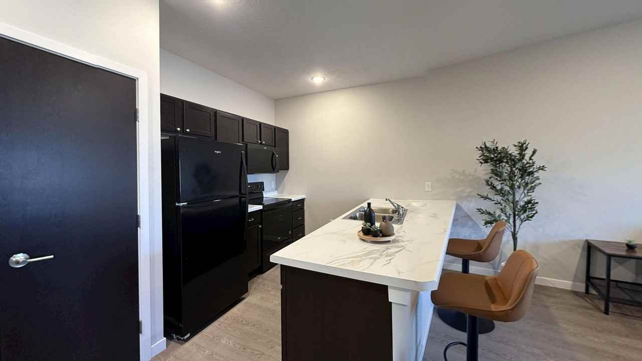 Pioneer Apartments - Photo 5 of 50