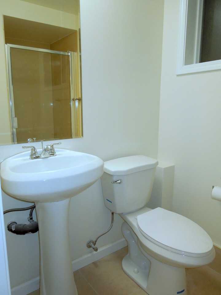 250 Allen Dr - Photo 3 of 14