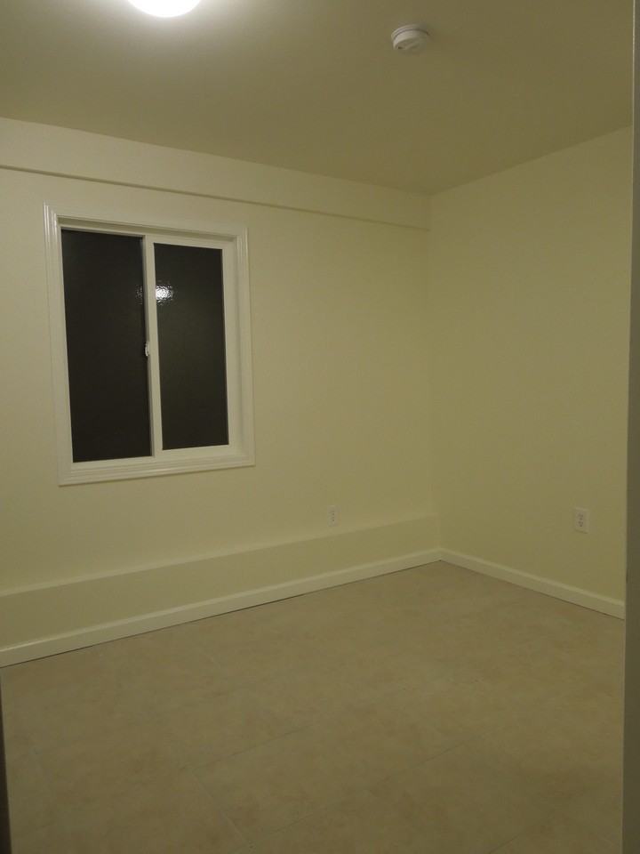 250 Allen Dr - Photo 5 of 14