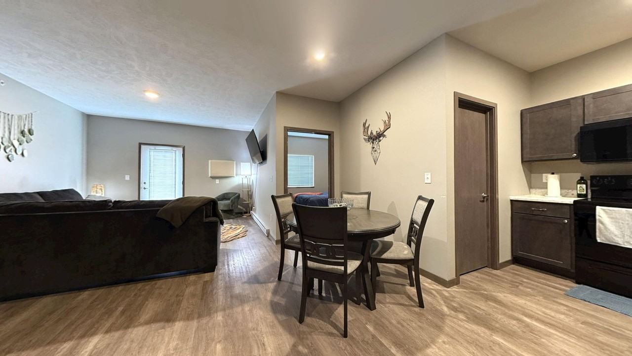 Deer Creek Apartments - Photo 6 of 17
