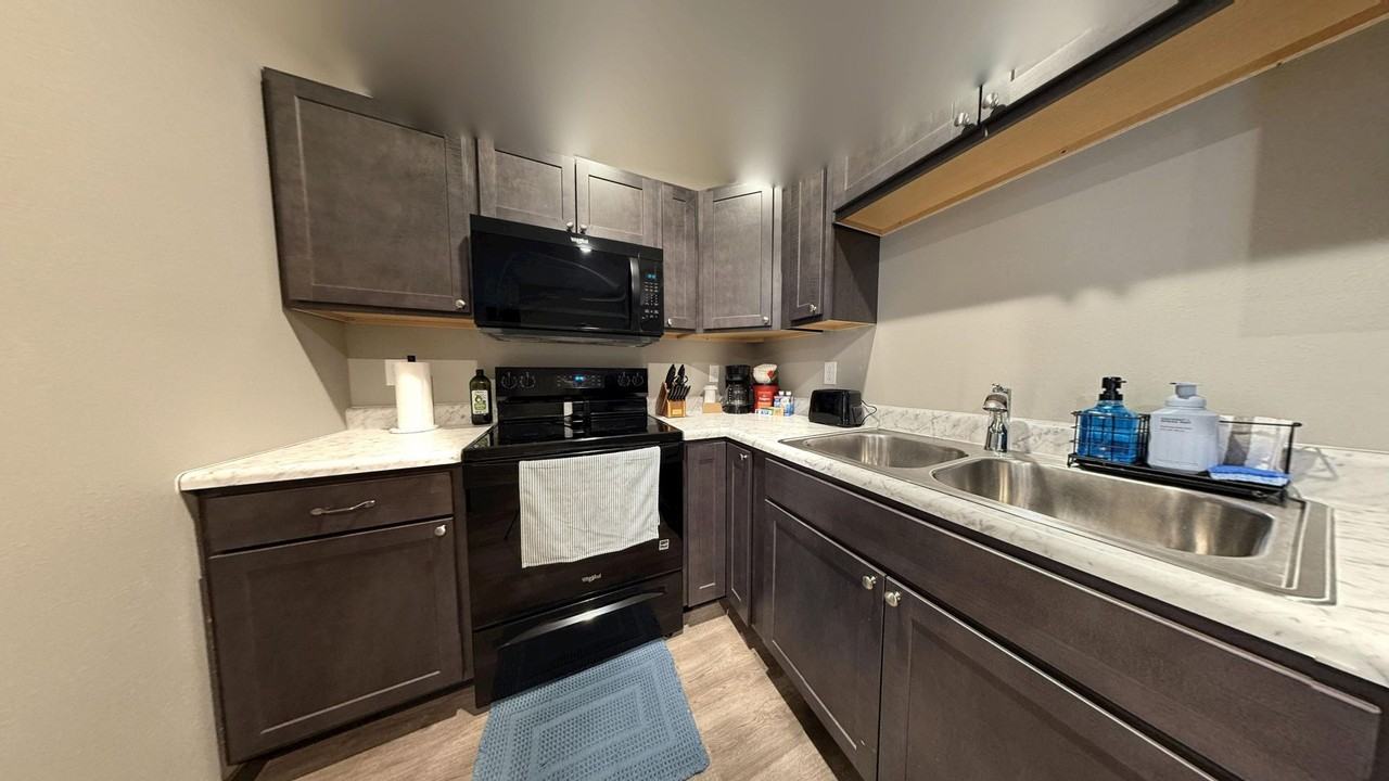 Deer Creek Apartments - Photo 7 of 17