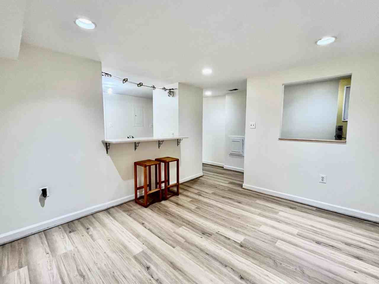 1446 Newton St Nw - Photo 2 of 14