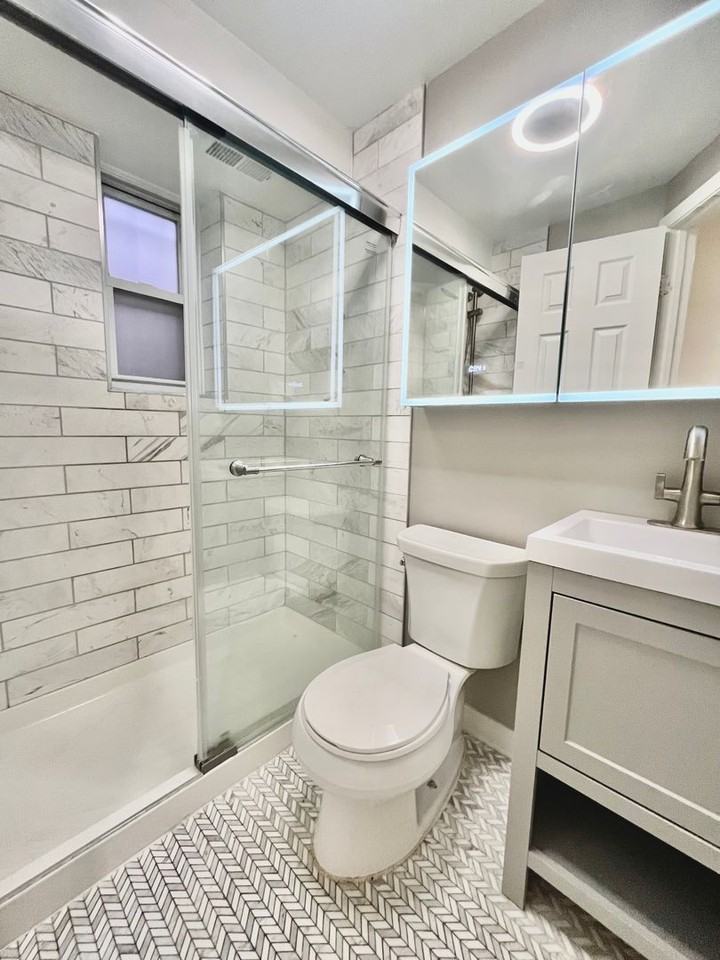 1446 Newton St Nw - Photo 6 of 14