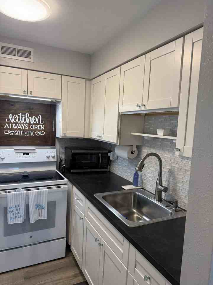 412 Monroe Ave - Photo 7 of 16