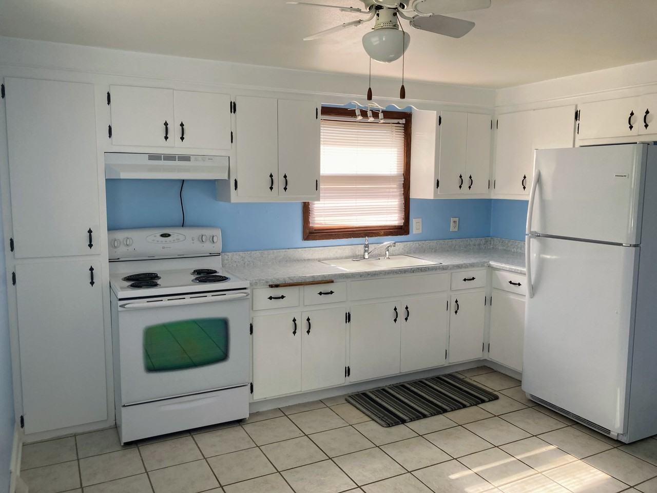 134 S 72nd St #A - Photo 6 of 13