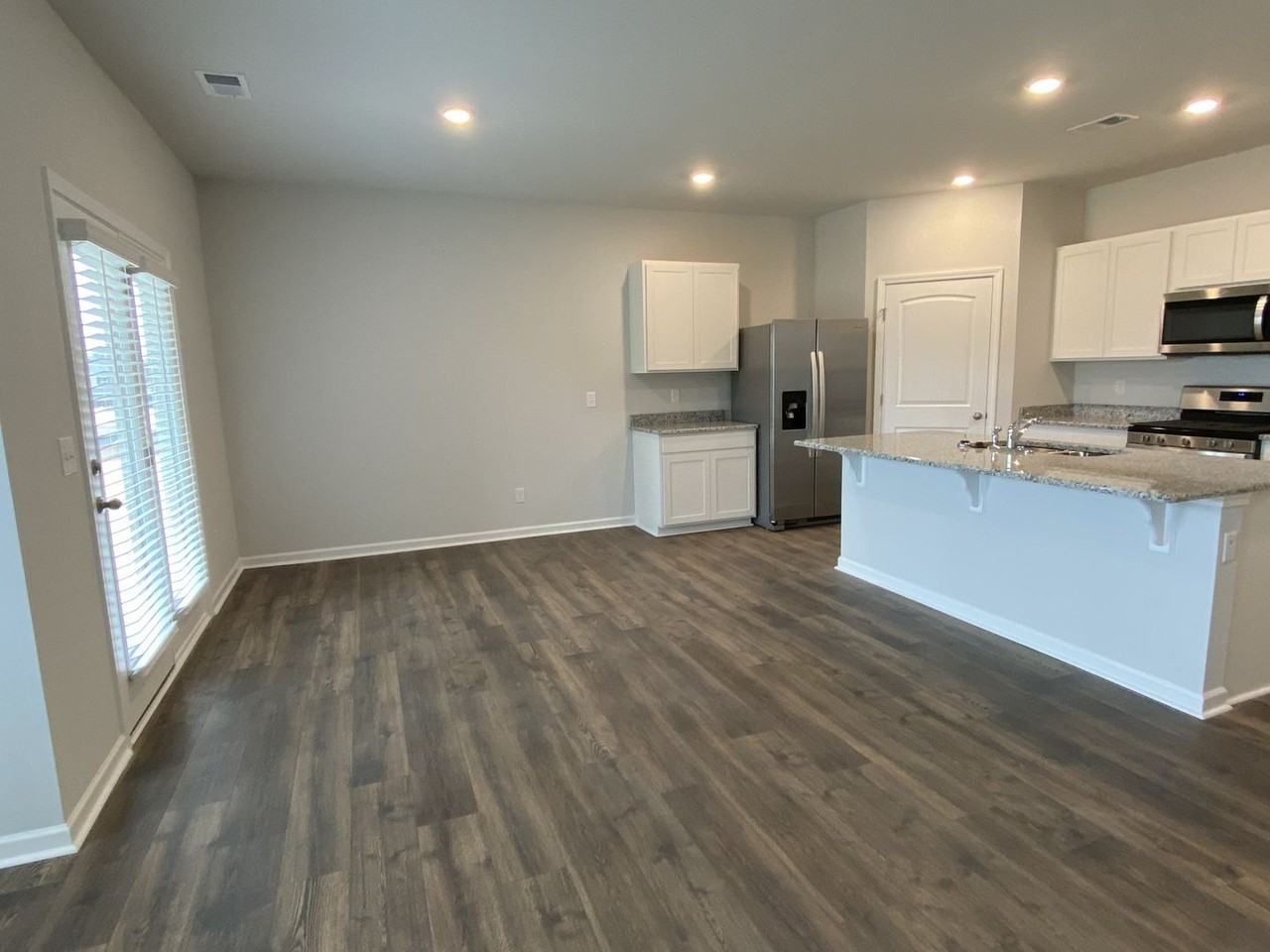 5058 Hunters Village Dr - Photo 4 of 30