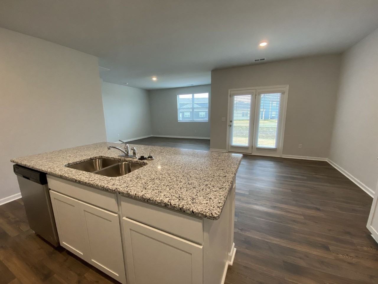 5058 Hunters Village Dr - Photo 6 of 30