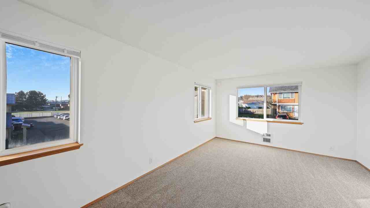 101 S Oak Harbor St #A102 - Photo 2 of 22