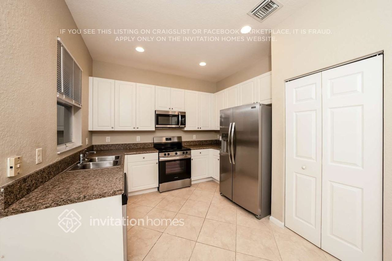 7866 Jewelwood Dr - Photo 7 of 18