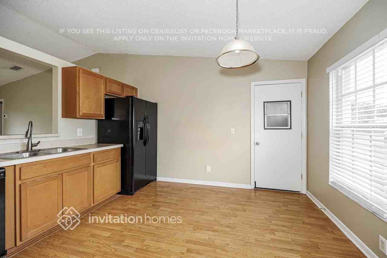 1460 Casa Rd - Photo 7 of 17