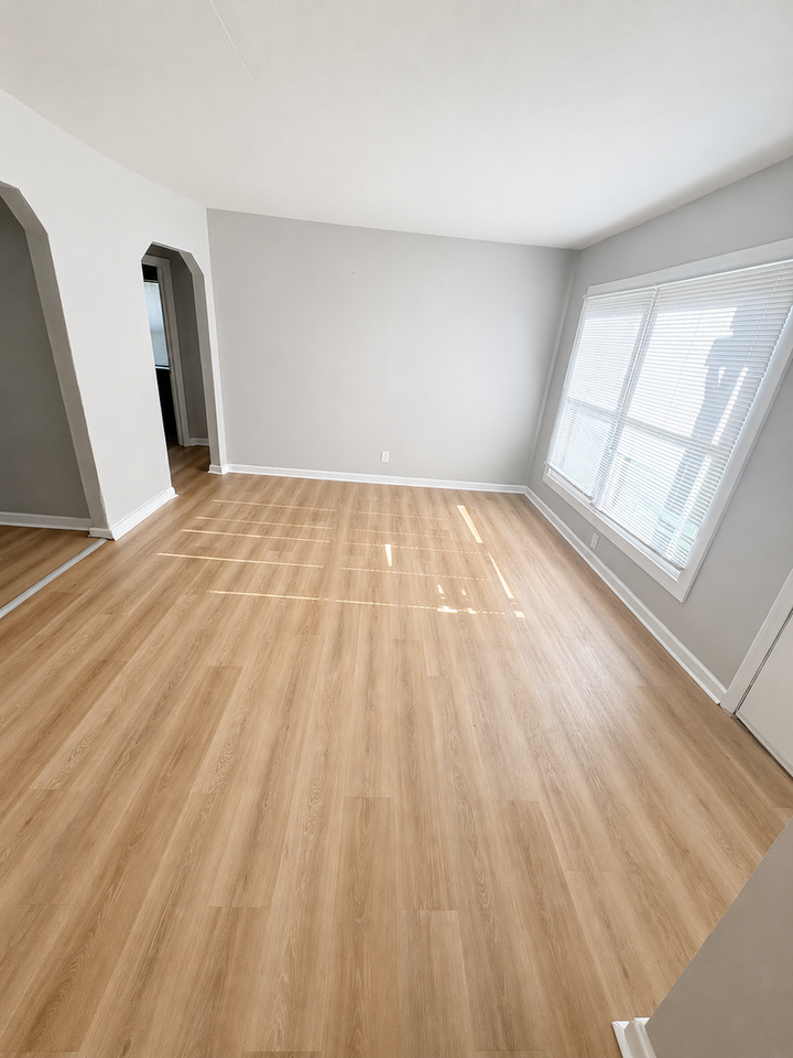 1958 N Lorraine Ave - Photo 2 of 9