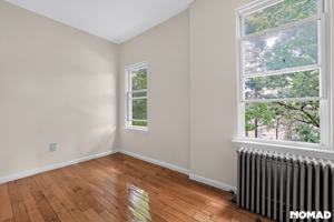 featured image of 17 Grand St