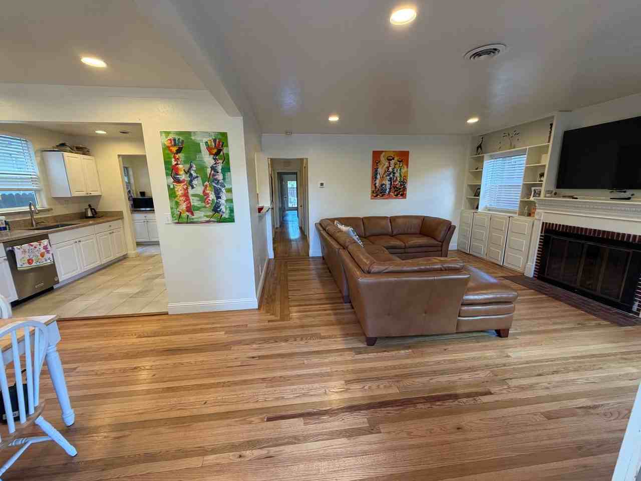 3654 52nd St - Photo 5 of 31