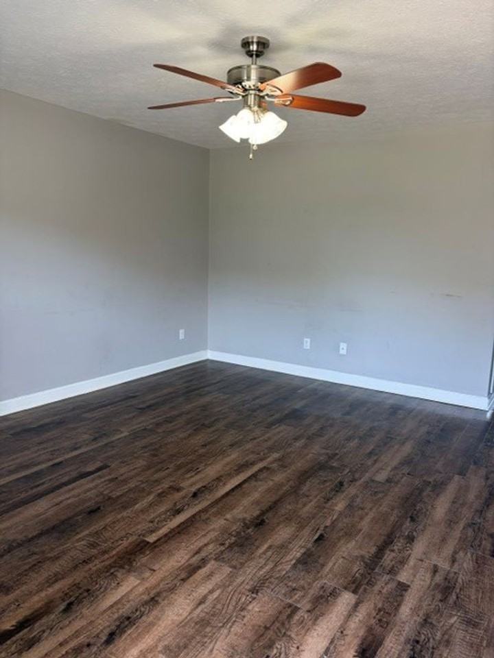 257 Audley Ave - Photo 2 of 12