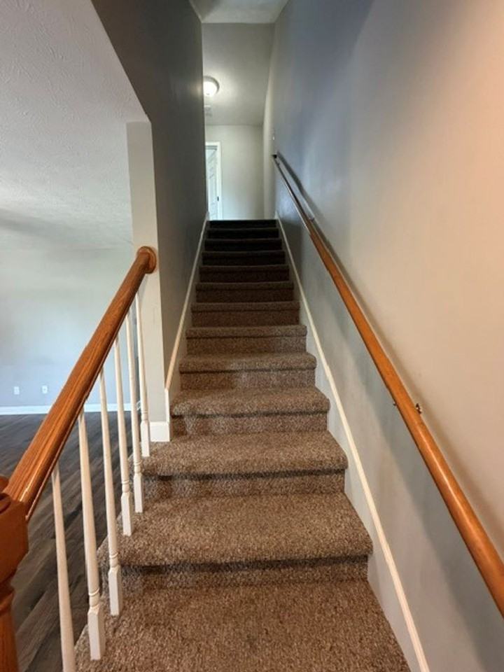 257 Audley Ave - Photo 7 of 12