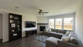 featured image of 2616 Melrose Dr