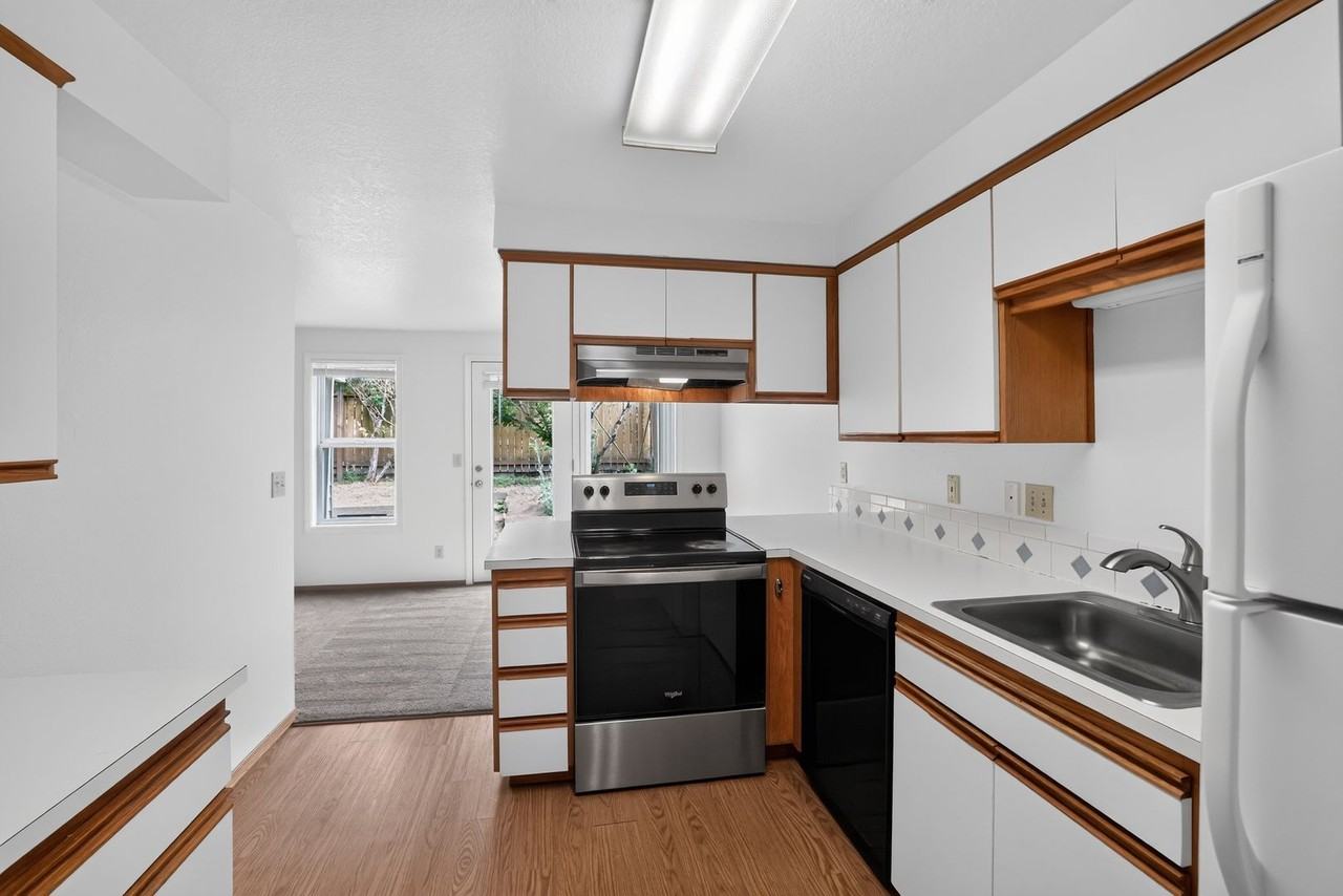 20463 Sw Midline St - Photo 4 of 15