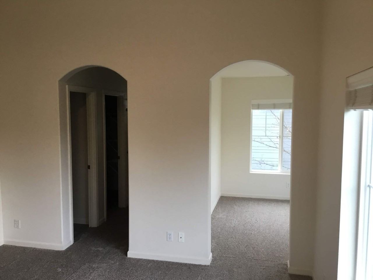 1698 Riley Ln - Photo 4 of 37