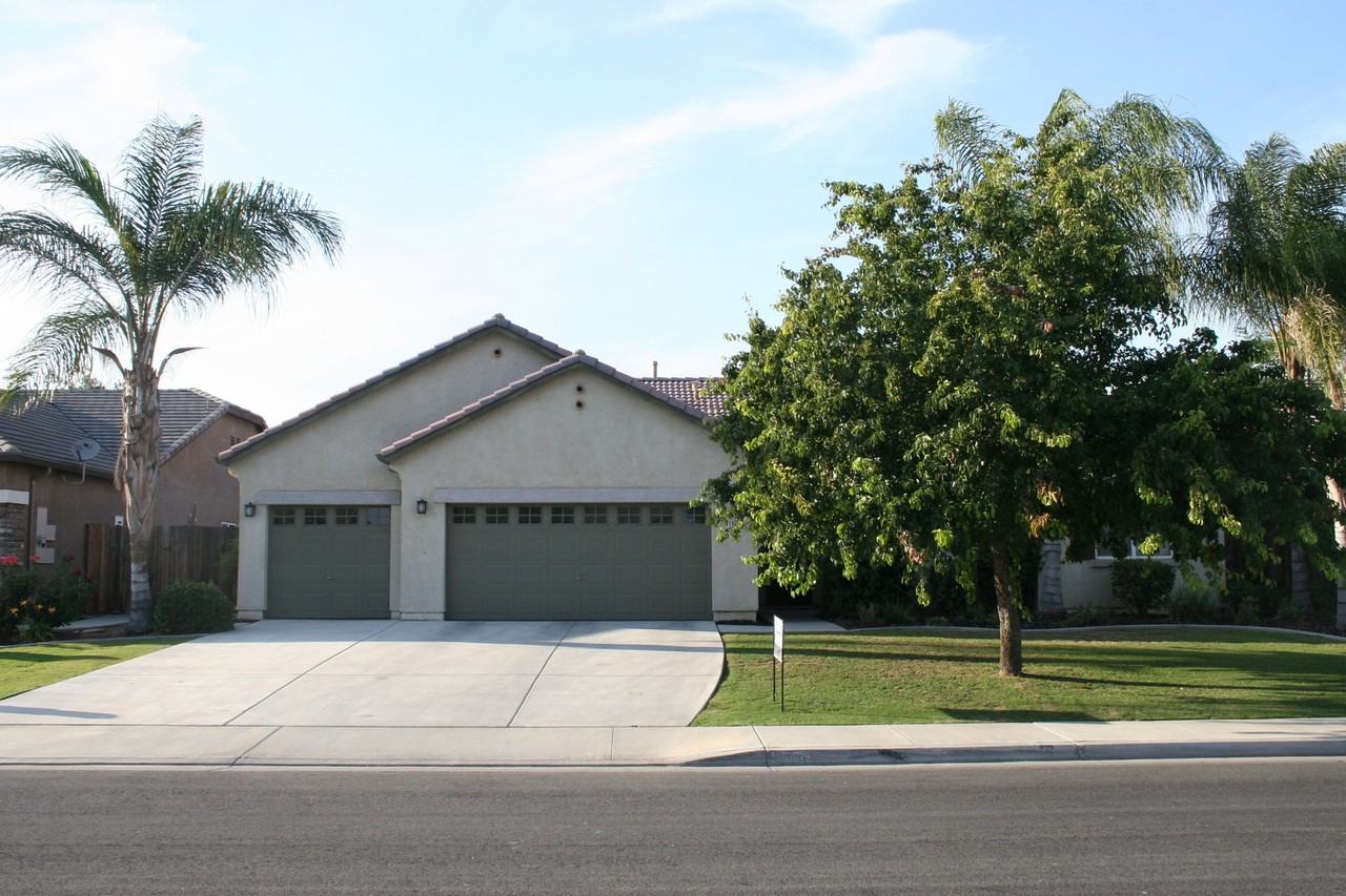 12606 Willowdale Dr - Photo 2 of 37