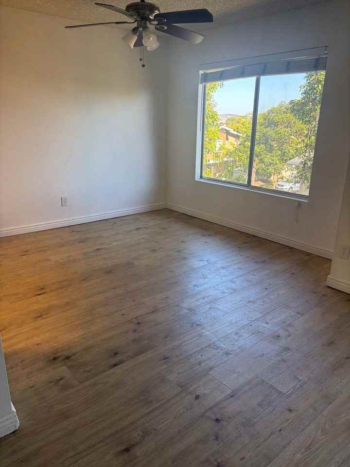 4220 Vista Del Rio Way #4 - Photo 6 of 15