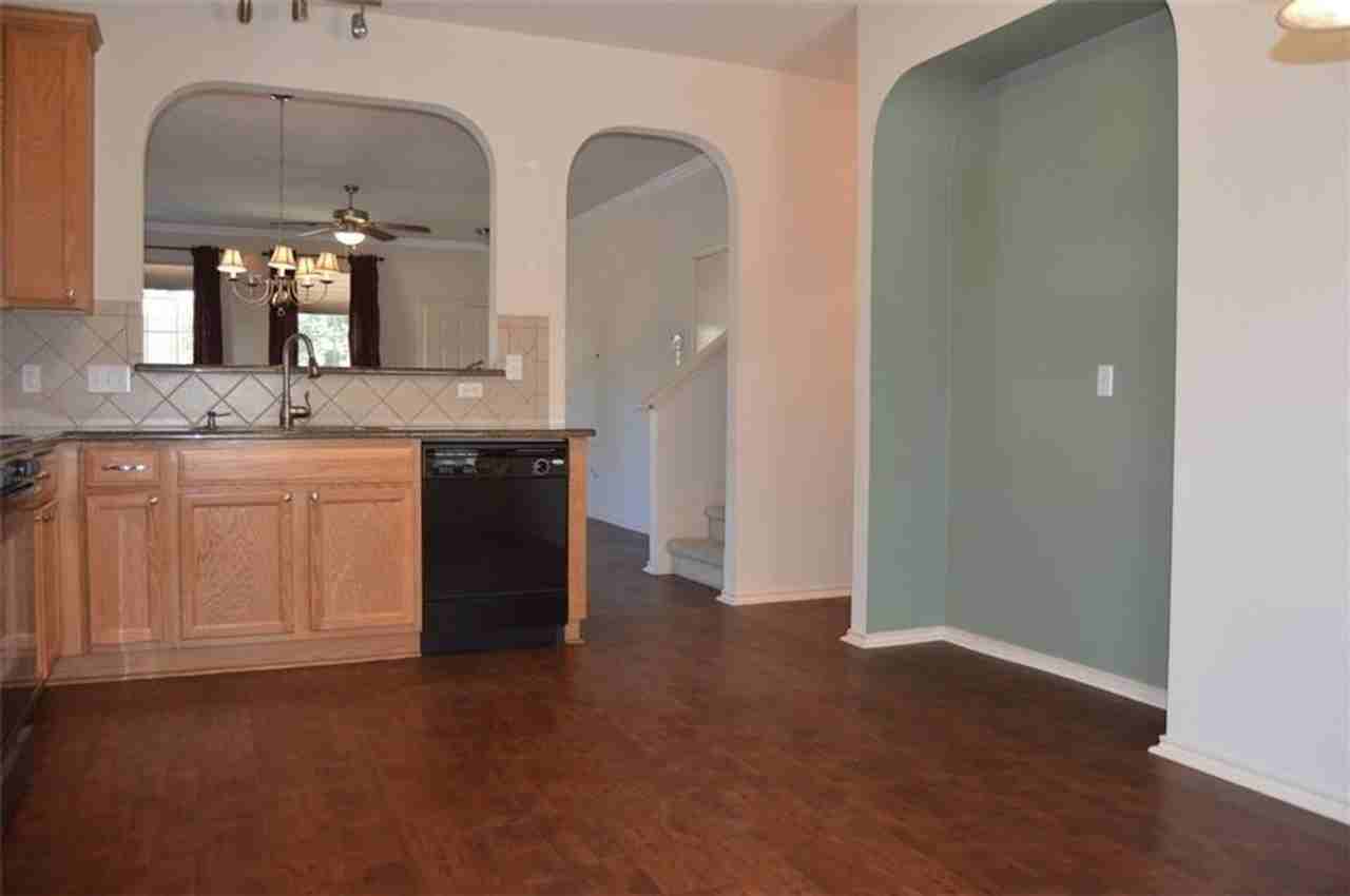 8312 Minnesota Ln - Photo 7 of 21