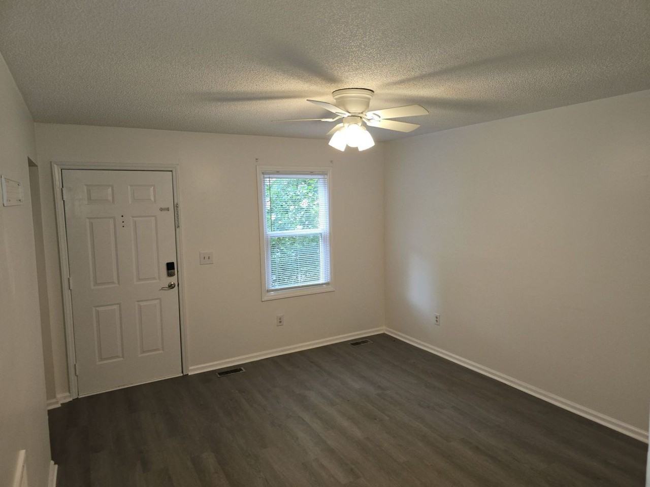409 1st St - Photo 2 of 13