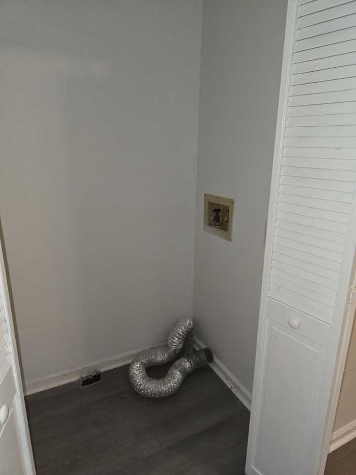 409 1st St - Photo 5 of 13
