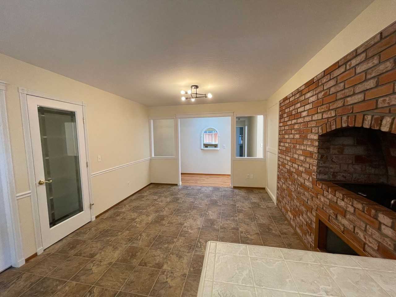1428 Roselli Dr - Photo 7 of 19