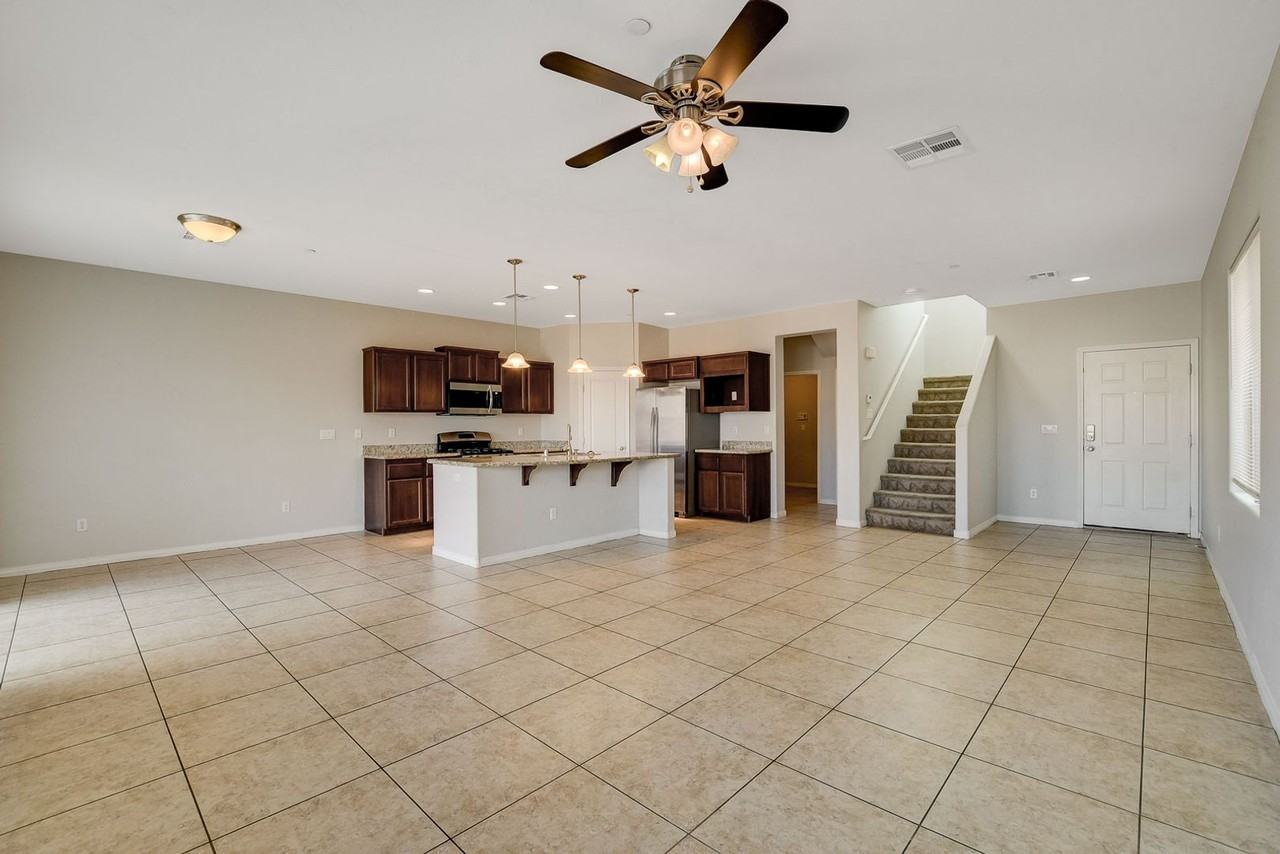 4020 Thomas Patrick Ave - Photo 3 of 32