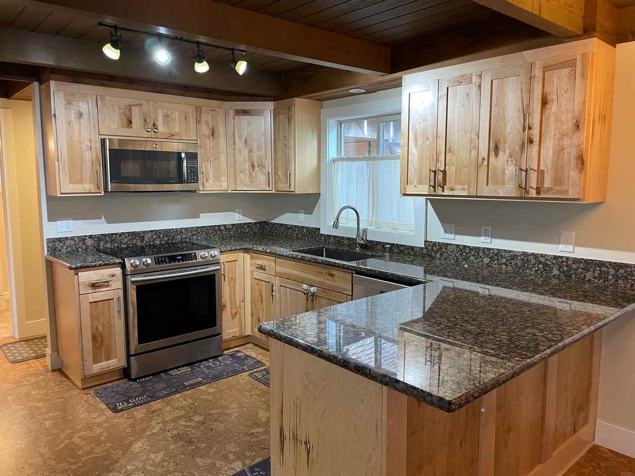 680 Taylor Way - Photo 3 of 16