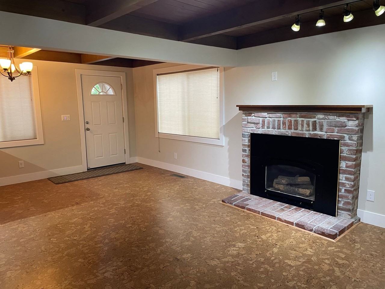 680 Taylor Way - Photo 5 of 16
