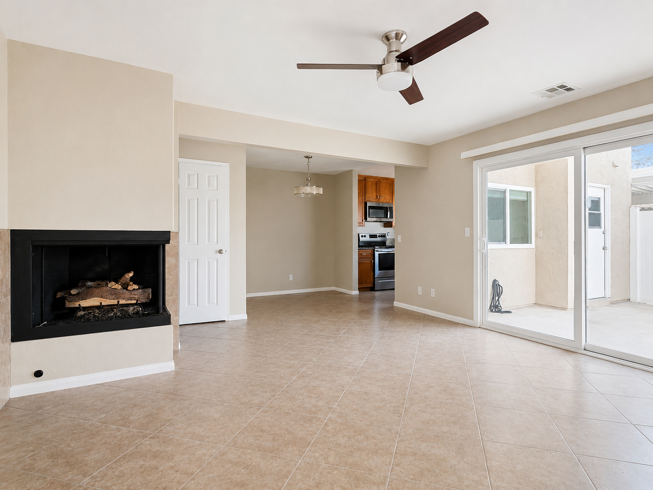 1354 Evergreen Dr - Photo 3 of 12