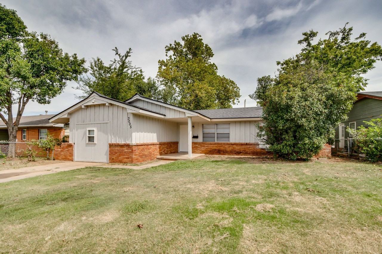 3005 Sw 52nd Pl - Photo 3 of 43