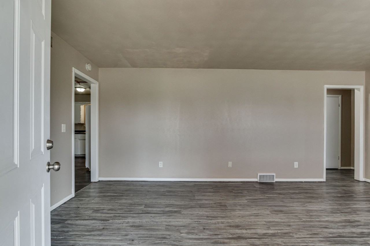 3005 Sw 52nd Pl - Photo 5 of 43