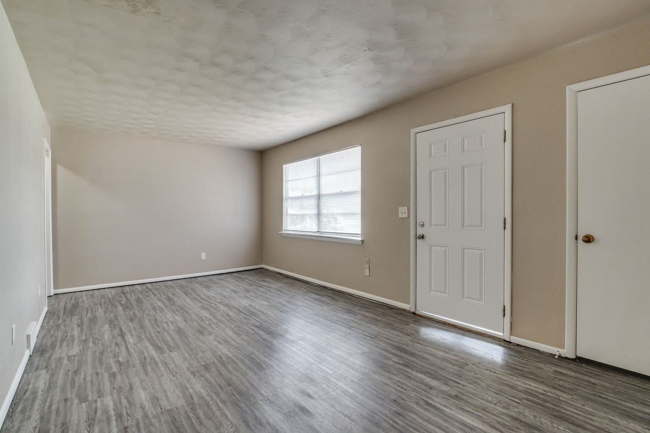 3005 Sw 52nd Pl - Photo 7 of 43
