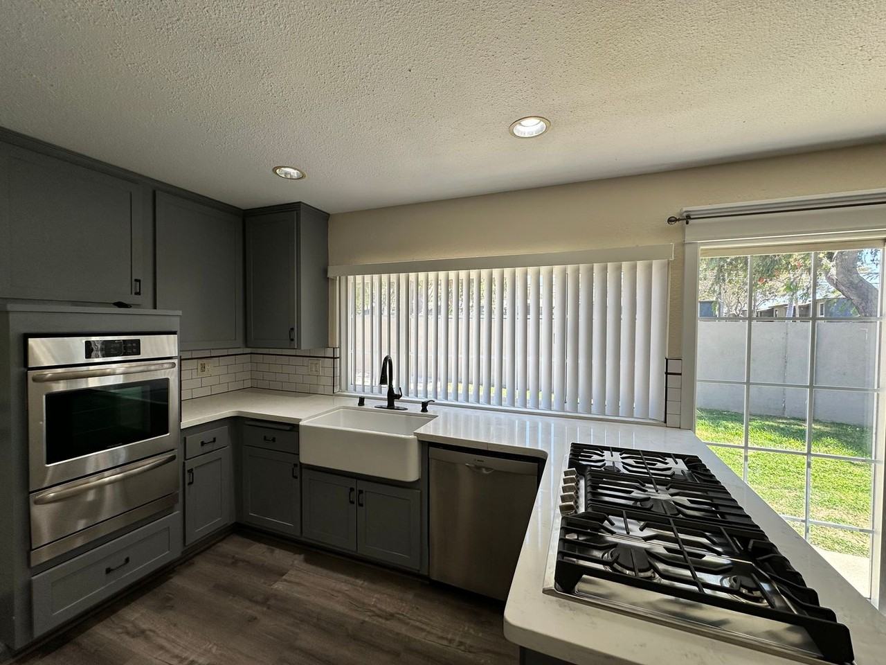 591 Fayette Cir - Photo 5 of 16