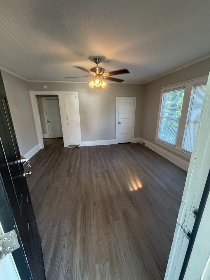 918 Laura Ave - Photo 3 of 18