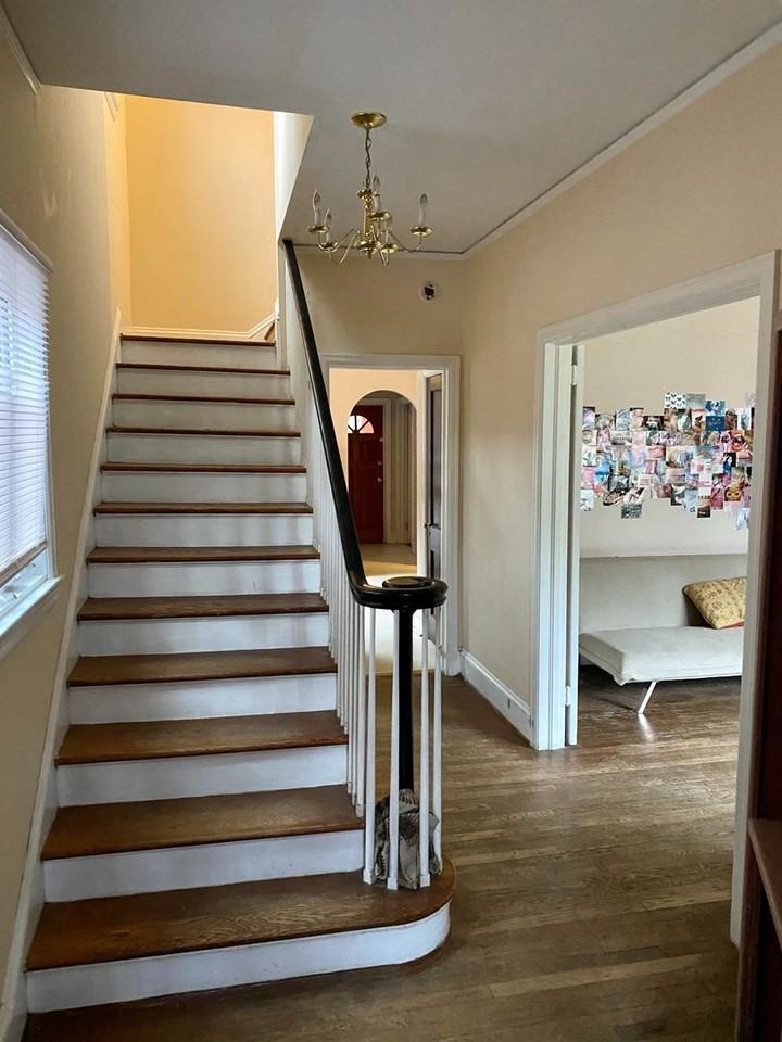 2505 Vanderbilt Ave - Photo 6 of 17