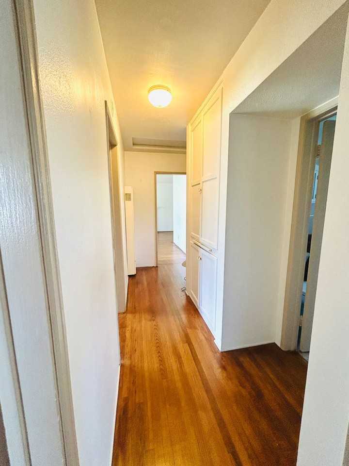 427 Palomar Ave - Photo 5 of 18