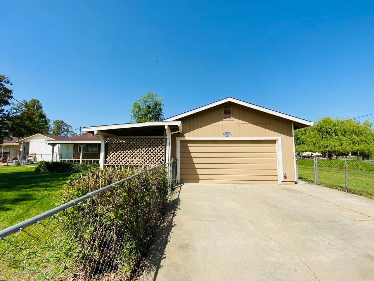 9635 Titan Rd - Photo 2 of 33