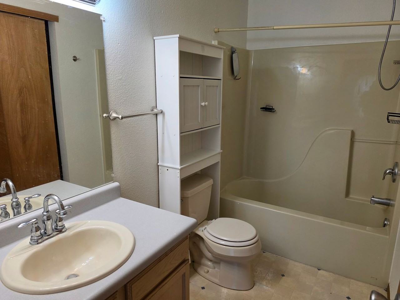 2302 South Dr - Photo 5 of 14