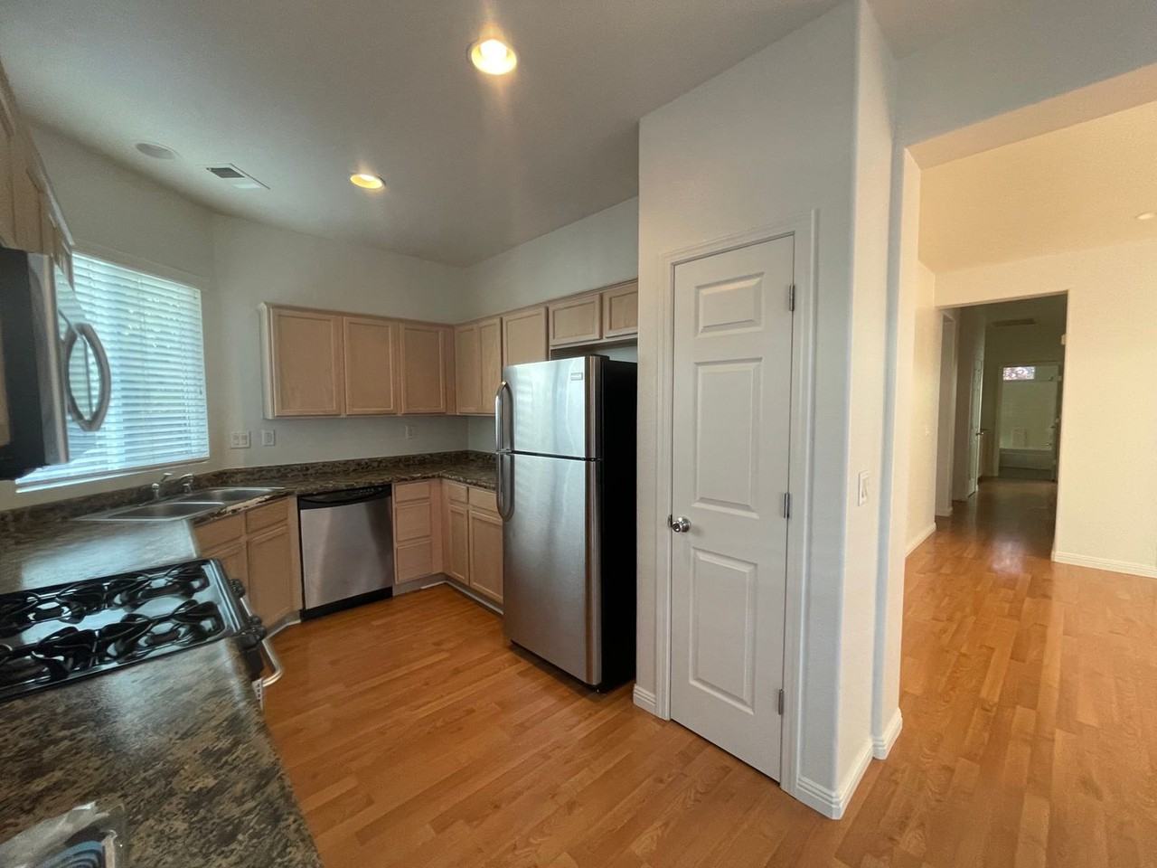 5358 Desert Peach Dr - Photo 3 of 16