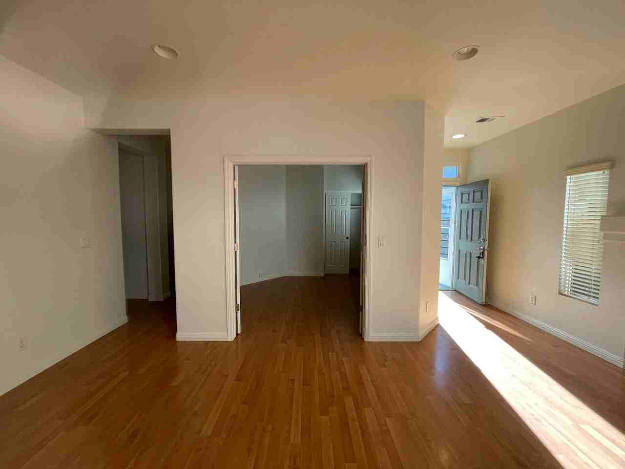5358 Desert Peach Dr - Photo 5 of 16