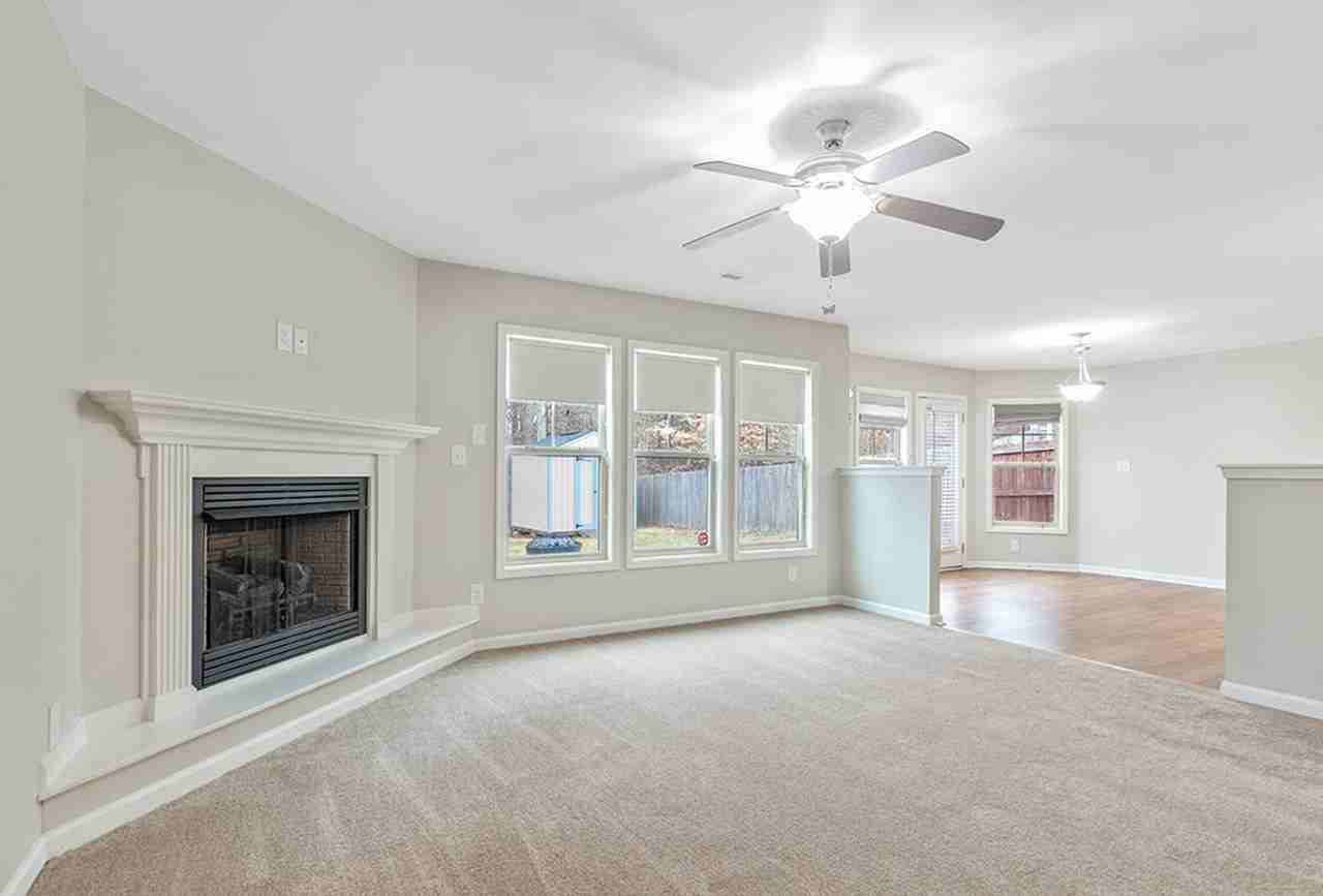 630 Flaherty Ave - Photo 4 of 30