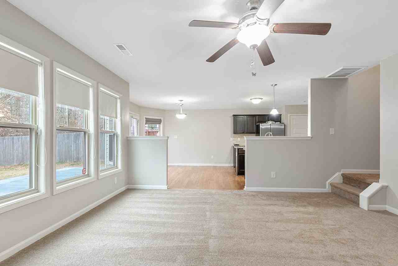 630 Flaherty Ave - Photo 6 of 30
