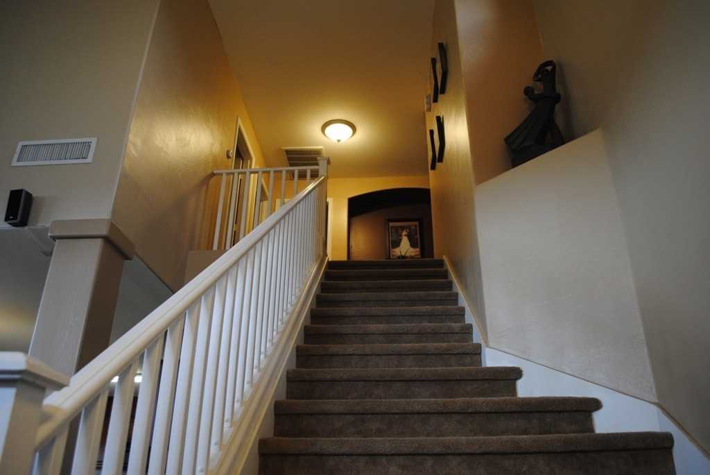 5401 W Grove St - Photo 6 of 9