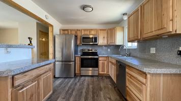 featured image of 1932 W Plum St