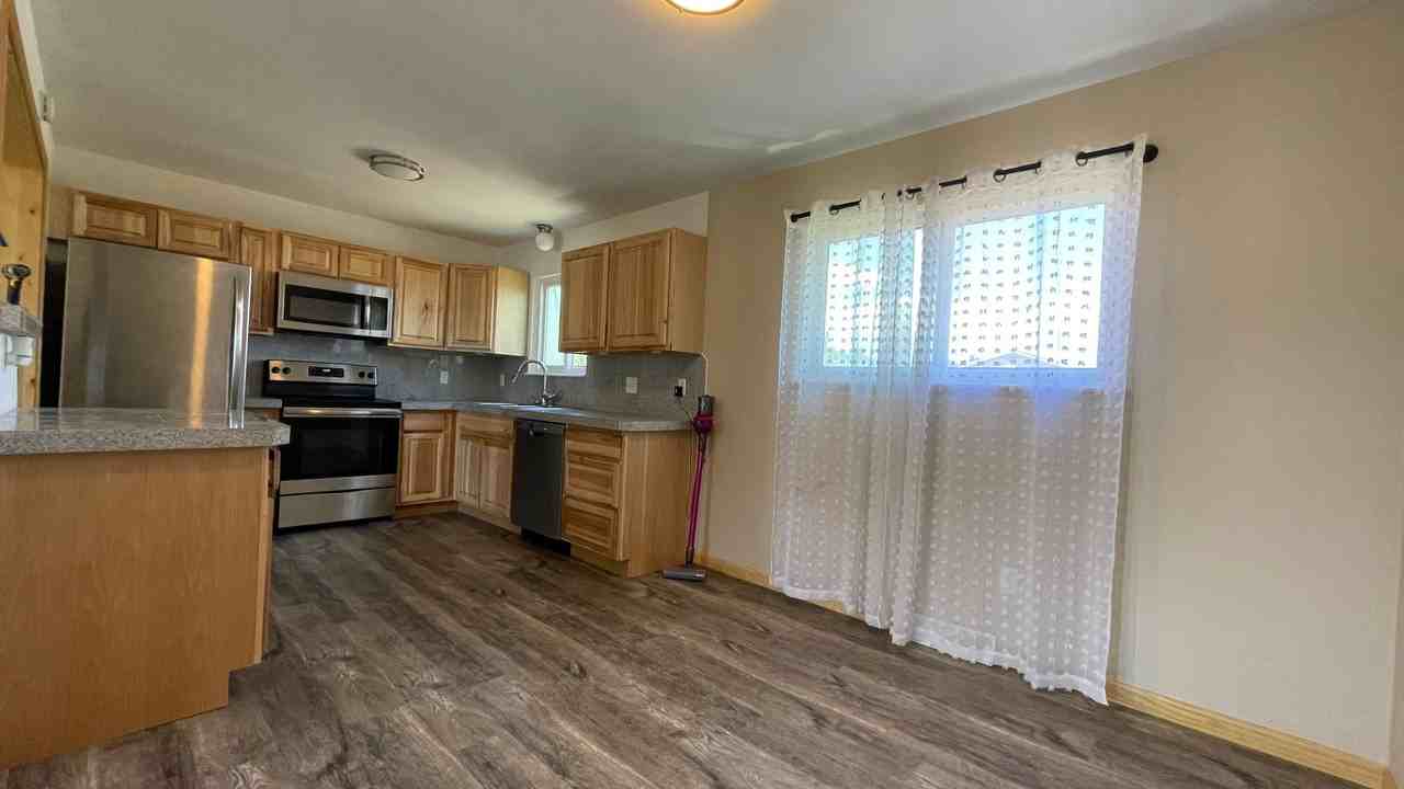 1932 W Plum St - Photo 7 of 9